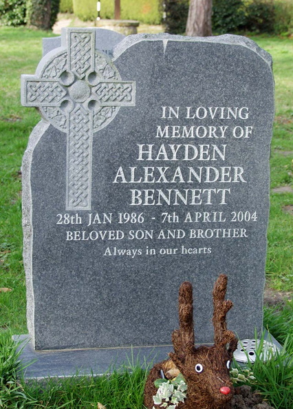 006 BENNET Hayden Alexander 1986-2004.jpg